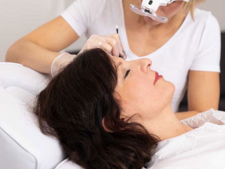 Permanent Make-Up - Behandlungen nach der manuellen Methode